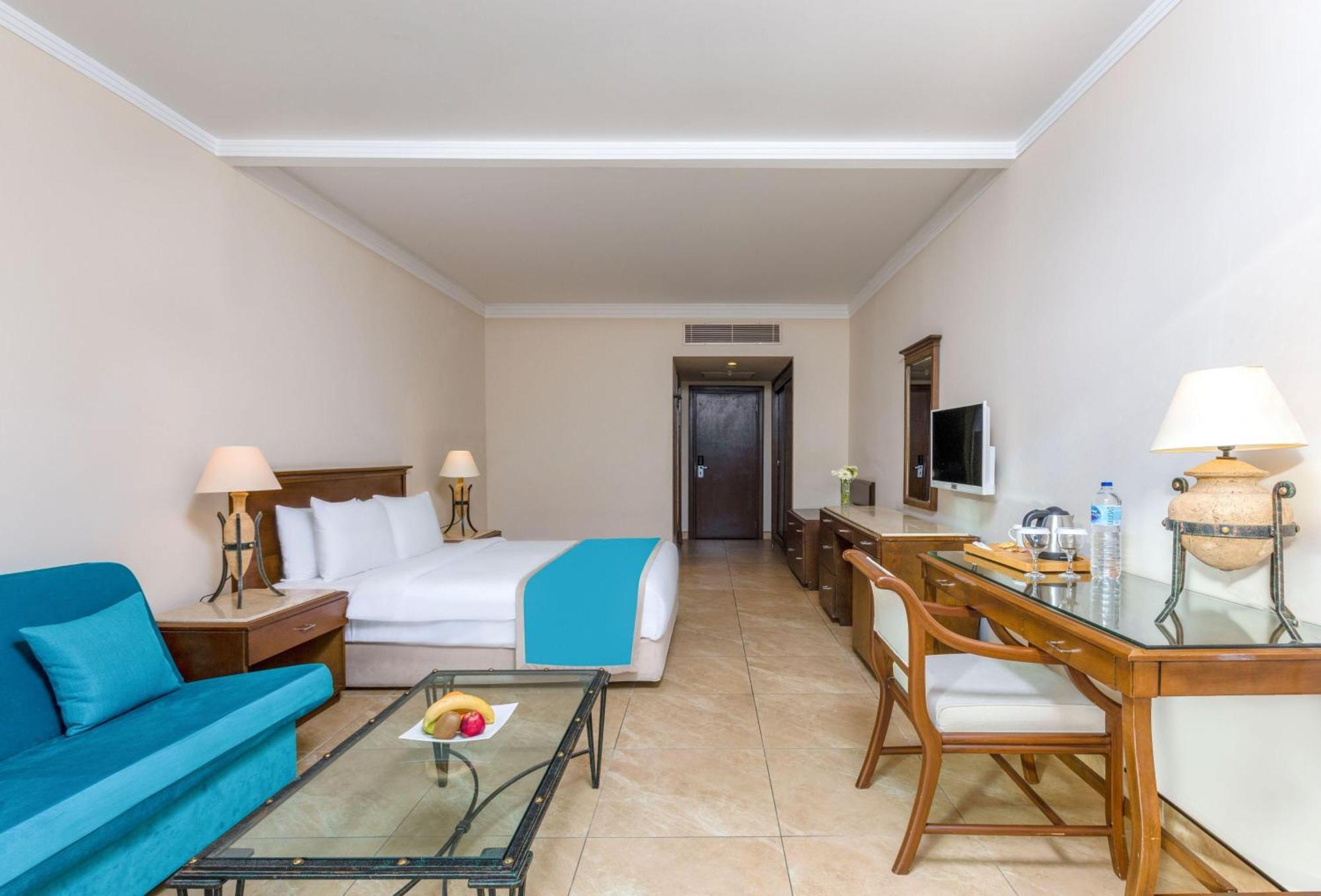 Labranda Mares Marmaris Hotel Bagian luar foto A room at the hotel