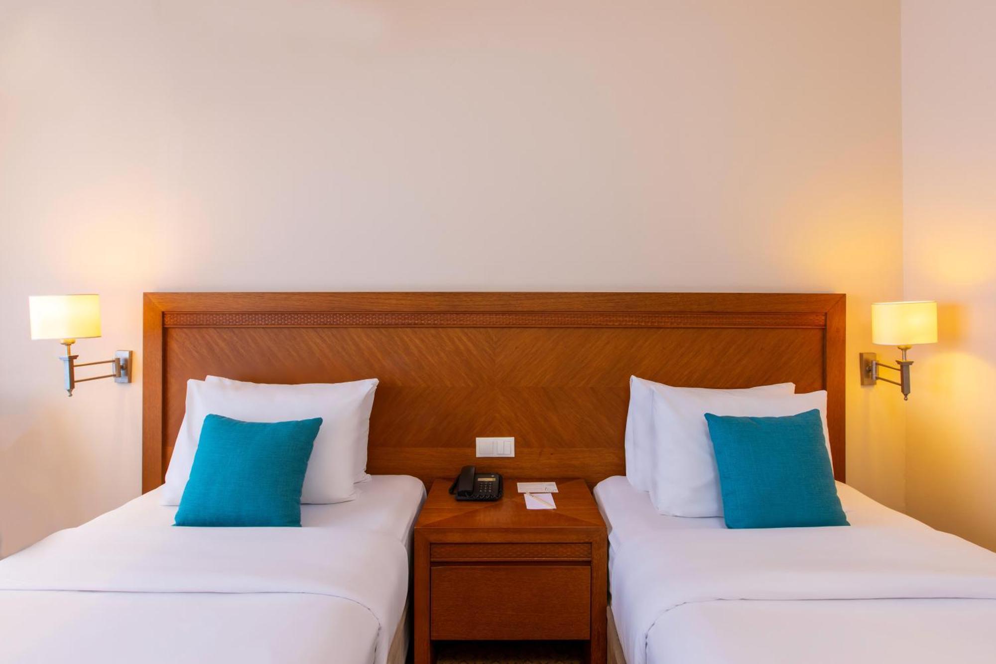 Labranda Mares Marmaris Hotel Bagian luar foto A room at the hotel