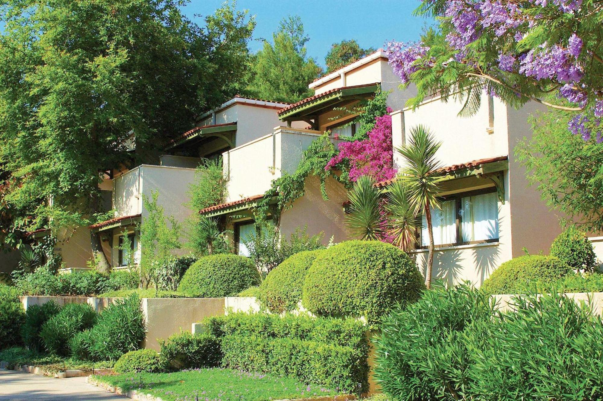 Labranda Mares Marmaris Hotel Bagian luar foto The Odalys Club resort in Saint-Raphaël
